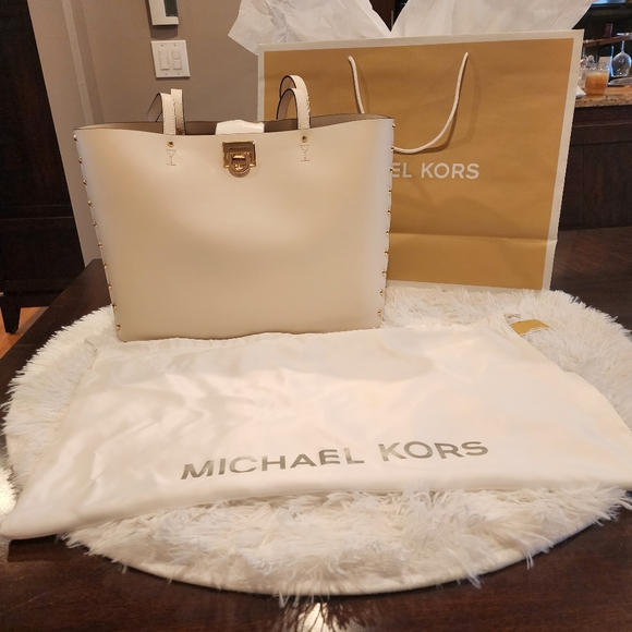 Michael Kors Women's Manhattan Smooth Leather Shoulder Tote Bag/Lt Cream/NWT/ - Picture 3 of 17